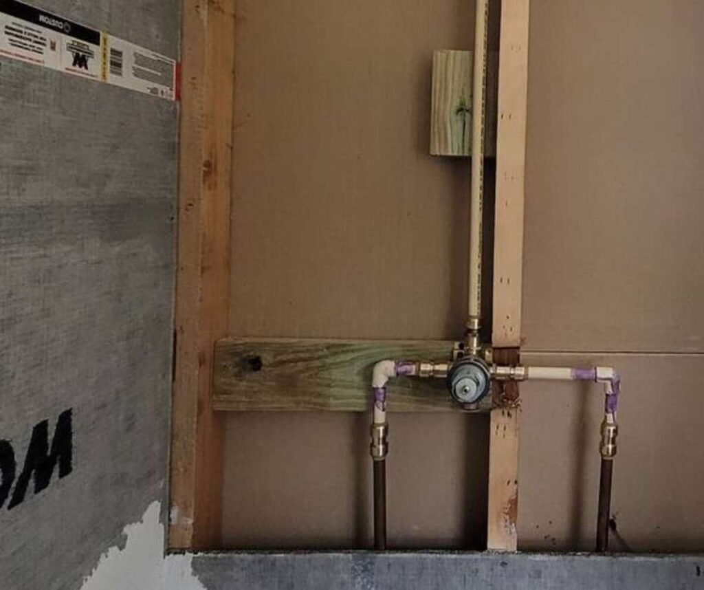 Bathroom remodel before photo (sample project)